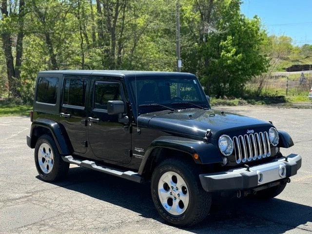 2015 Jeep Wrangler view 3
