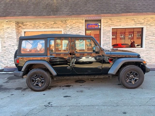 2023 Jeep Wrangler view 4