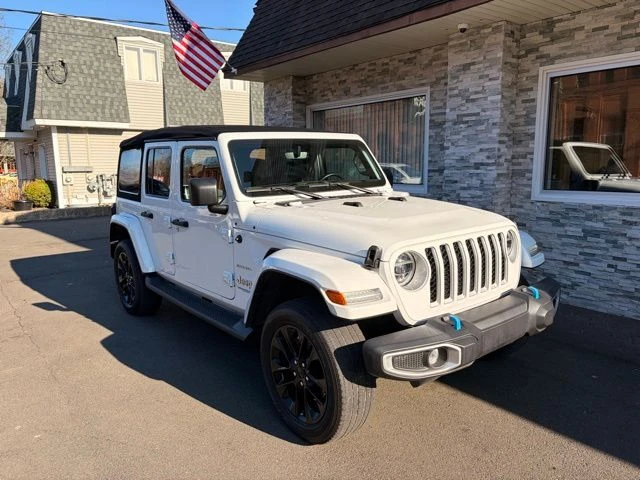 2022 Jeep Wrangler view 3