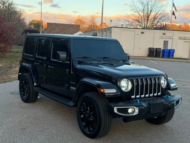 2023 Jeep Wrangler view 3