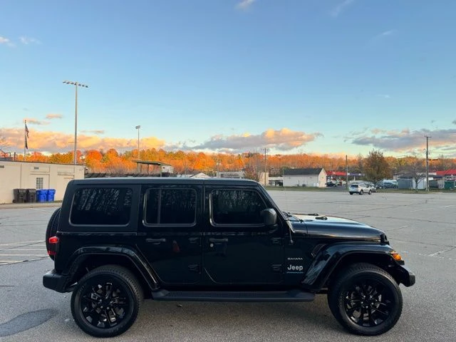 2023 Jeep Wrangler view 4