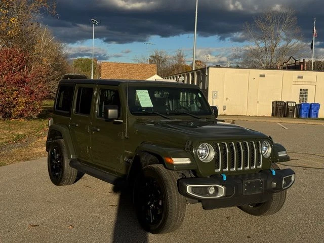 2022 Jeep Wrangler view 3
