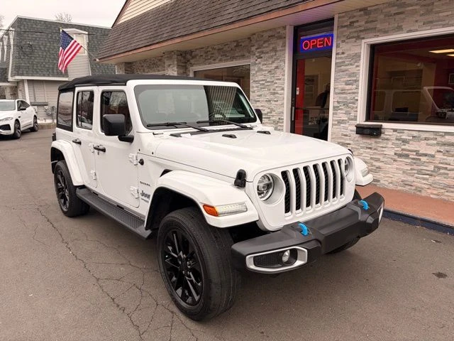 2022 Jeep Wrangler view 3