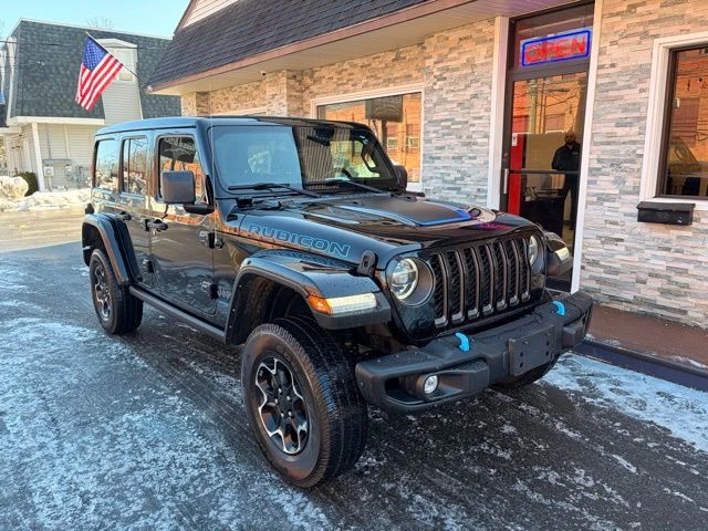 2021 Jeep Wrangler view 3