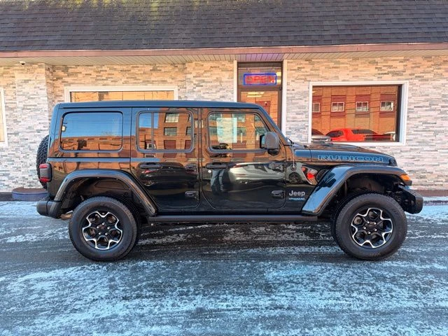 2021 Jeep Wrangler view 4