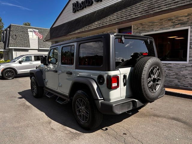 2024 Jeep Wrangler view 5