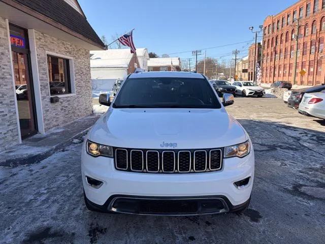2019 Jeep Grand Cherokee view 2