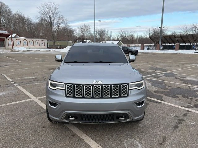 2020 Jeep Grand Cherokee view 2