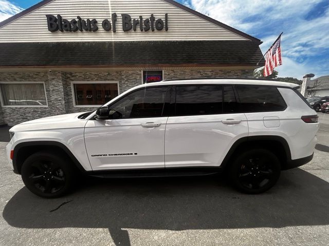 2023 Jeep Grand Cherokee L view 4