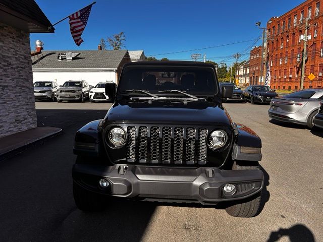 2022 Jeep Gladiator view 2