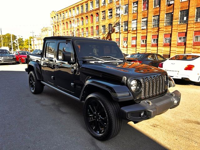 2022 Jeep Gladiator view 3