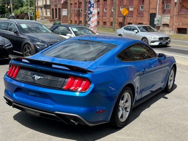 2019 Ford Mustang view 5