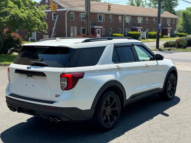 2020 Ford Explorer view 5