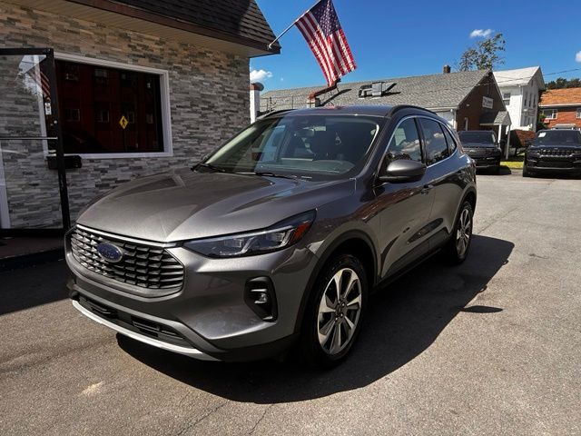 2022 Ford Escape Hybrid