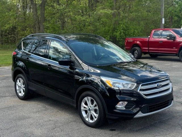 2018 Ford Escape view 3