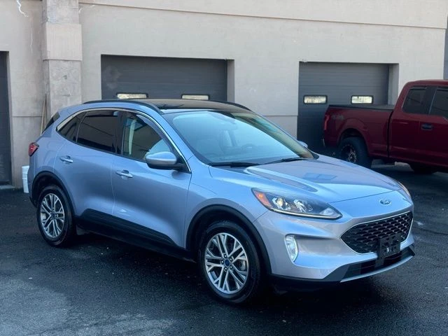 2022 Ford Escape view 3