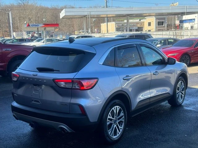 2022 Ford Escape view 5