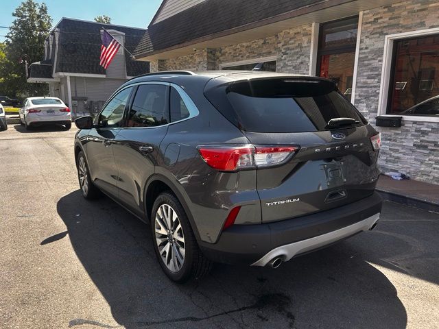 2020 Ford Escape Hybrid view 5