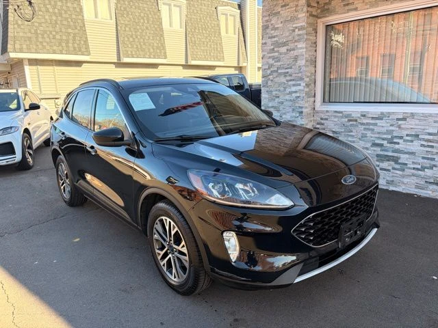 2020 Ford Escape view 3