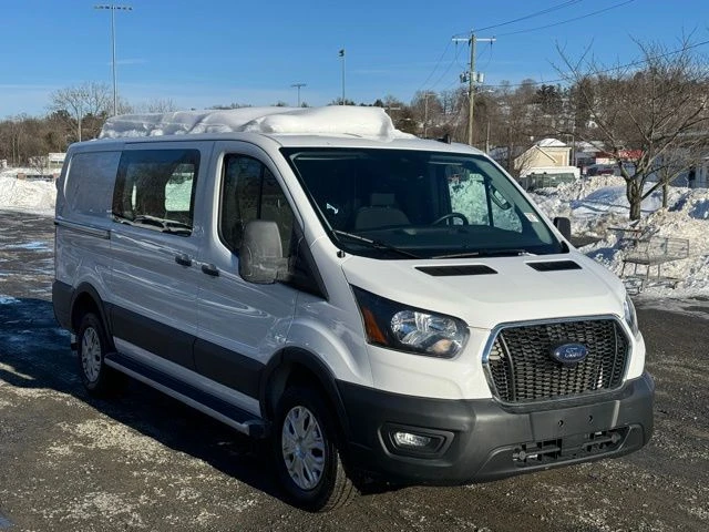 2024 Ford Transit-250 view 3