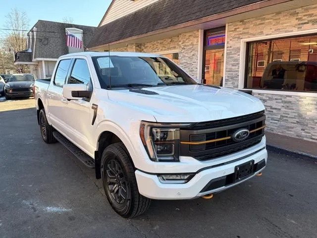 2023 Ford F-150 view 3