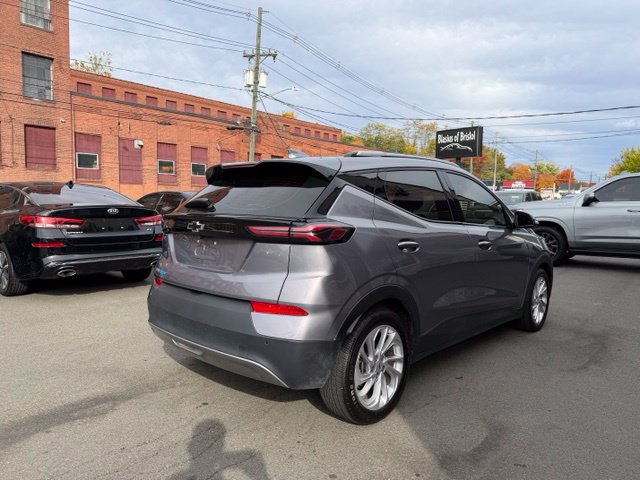 2023 Chevrolet Bolt EUV view 5