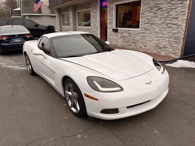 2012 Chevrolet Corvette view 3