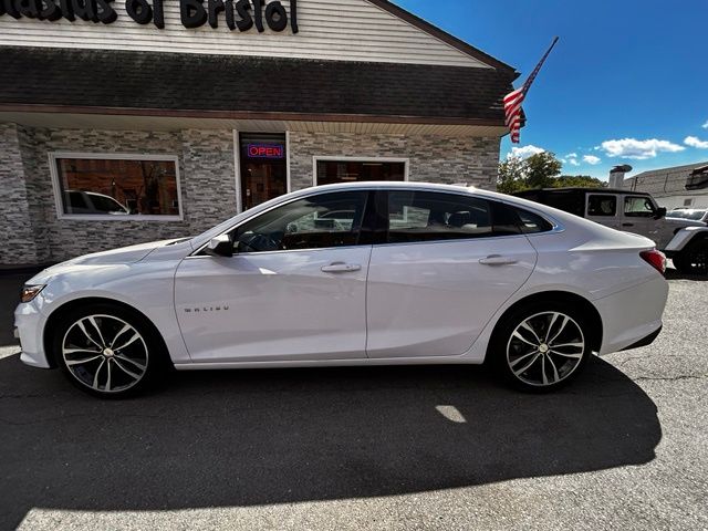2022 Chevrolet Malibu view 4