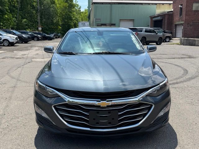 2021 Chevrolet Malibu view 2