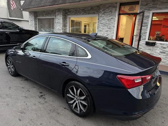 2017 Chevrolet Malibu view 5