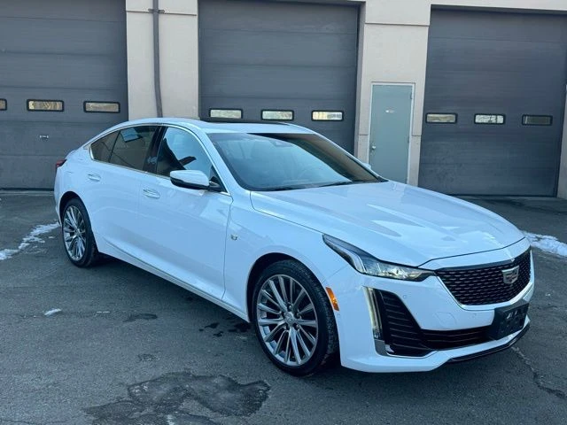 2022 Cadillac CT5 view 3