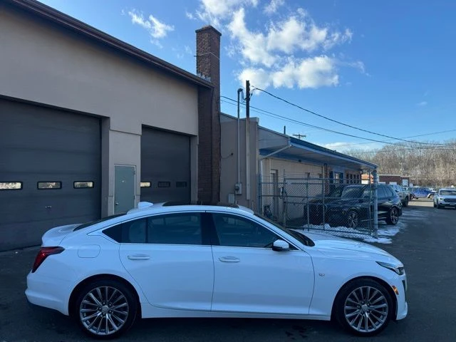 2022 Cadillac CT5 view 4