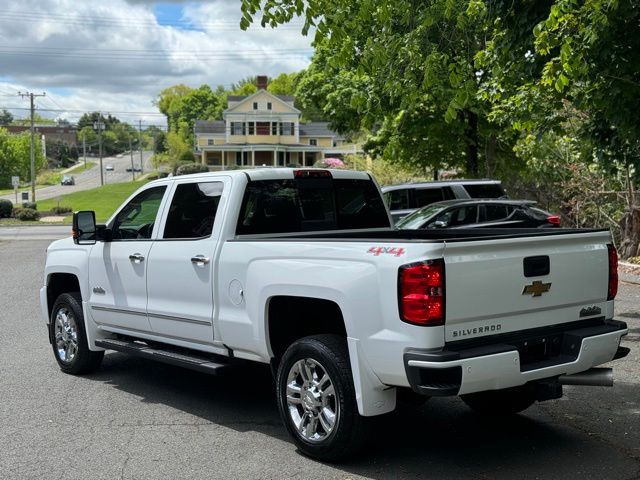 2016 Chevrolet Silverado 2500HD view 5