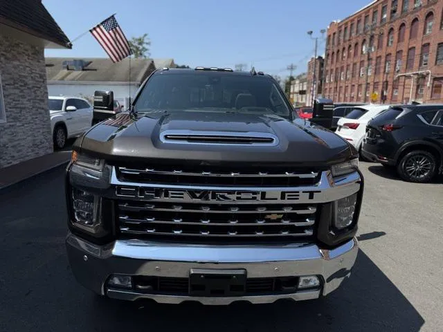 2021 Chevrolet Silverado 2500HD view 2