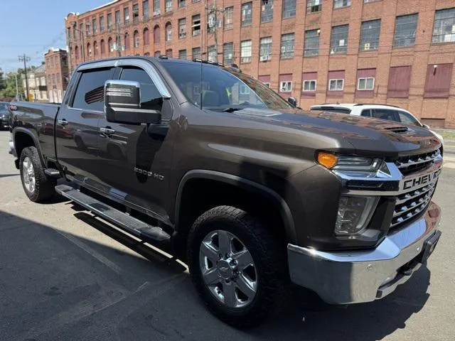 2021 Chevrolet Silverado 2500HD view 3