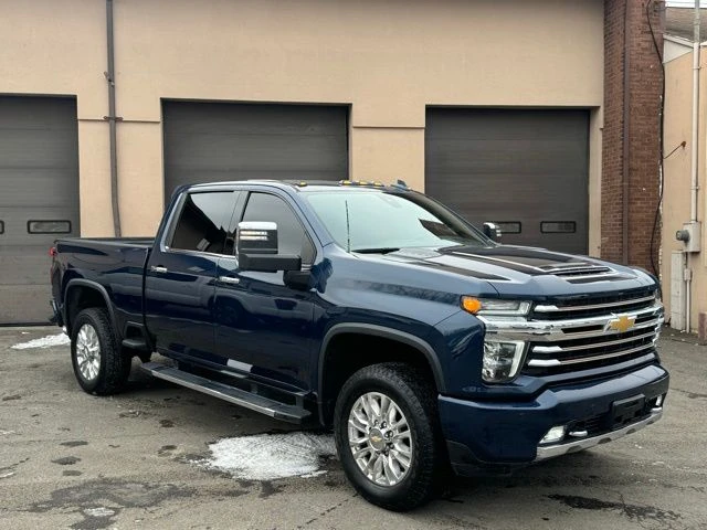 2021 Chevrolet Silverado 2500HD view 3
