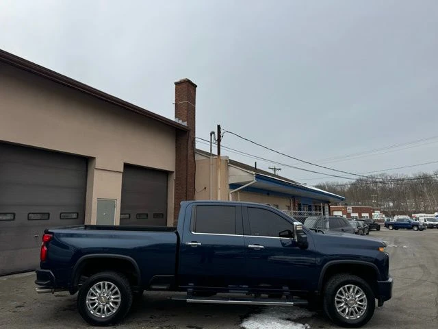 2021 Chevrolet Silverado 2500HD view 4