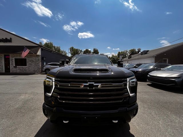 2024 Chevrolet Silverado 2500HD view 2