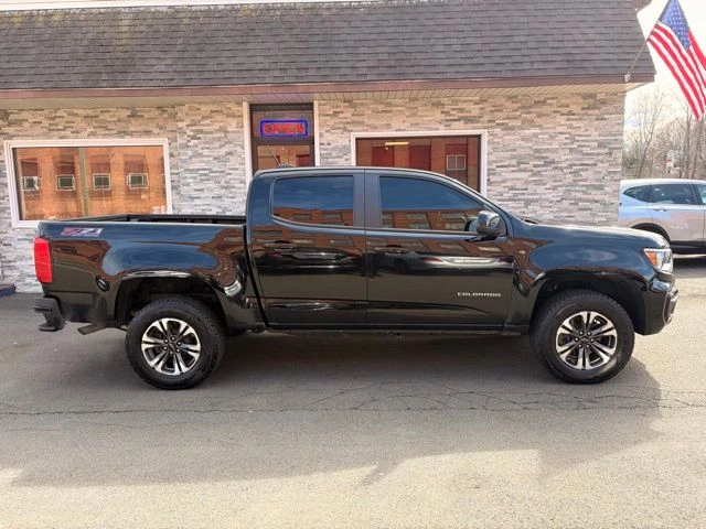 2022 Chevrolet Colorado view 4