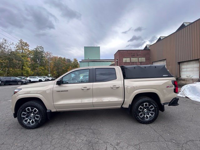 2024 Chevrolet Colorado view 4