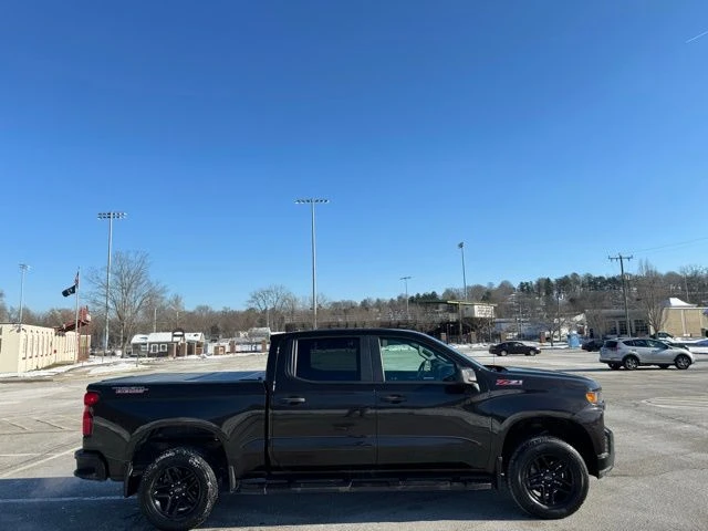 2019 Chevrolet Silverado 1500 view 4