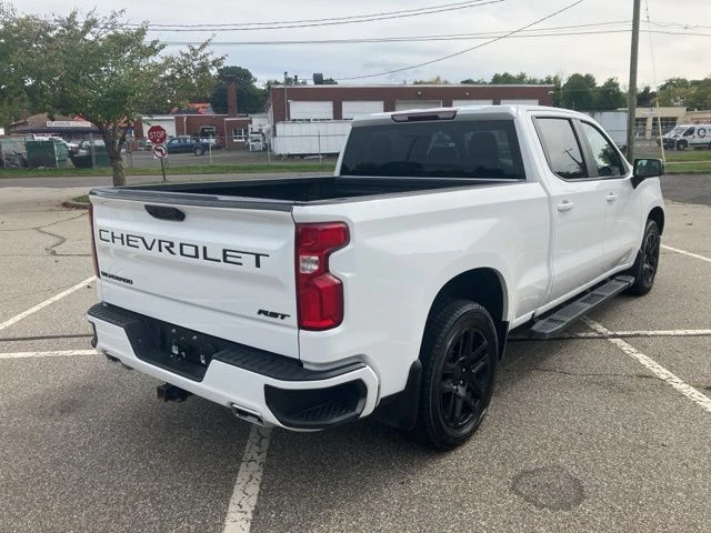2024 Chevrolet Silverado 1500 view 5