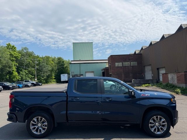 2022 Chevrolet Silverado 1500 LTD view 4