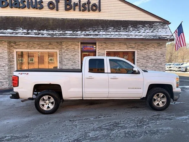 2015 Chevrolet Silverado 1500 view 4