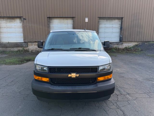 2021 Chevrolet Express 2500 view 2
