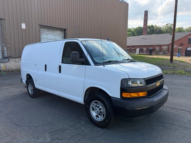 2021 Chevrolet Express 2500 view 3