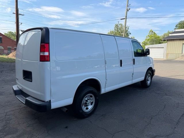 2021 Chevrolet Express 2500 view 5