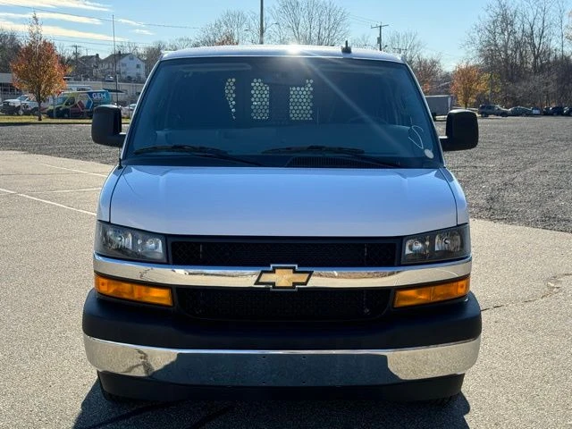 2024 Chevrolet Express 2500 view 2