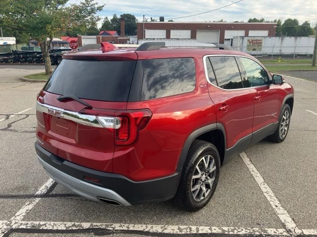 2023 GMC Acadia view 5