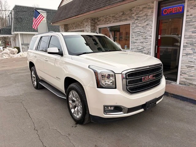 2015 GMC Yukon view 3